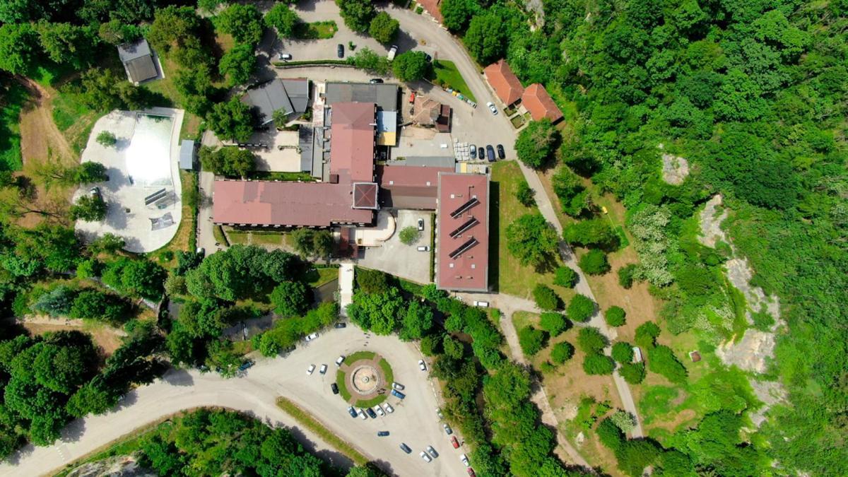 Park Hotel Kaylaka Plevna Kültér fotó