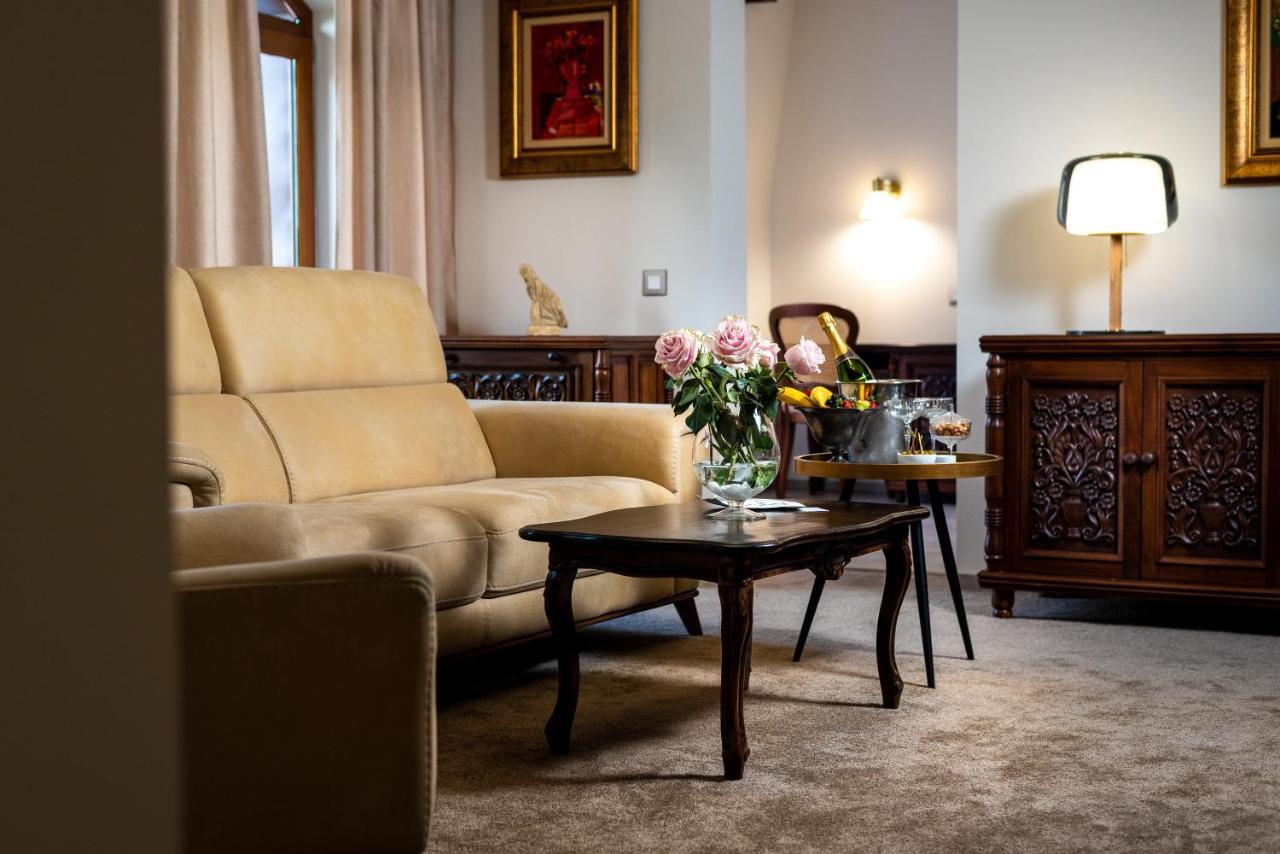 Park Hotel Kaylaka Plevna Kültér fotó